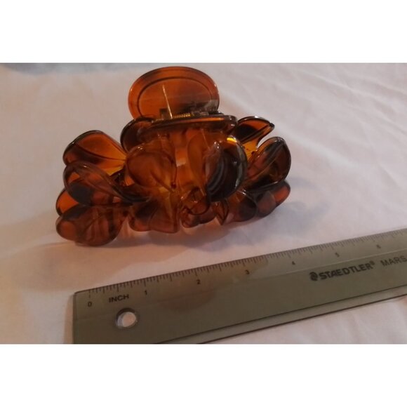Large Amber Plastic Hair Claw Clip With Floral Design for Thick Hair - Picture 3 of 3